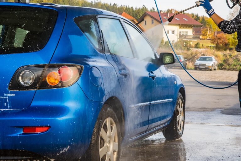 Lokalizacja myjni bezdotykowej – jak wybrać miejsce, które zwiększa szanse na sukces inwestycji?